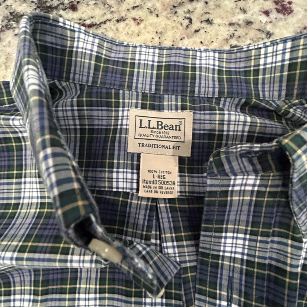 L.L. Bean Men's Dark Plaid Button Down Shirt Like New‎ Trad Fit Lg